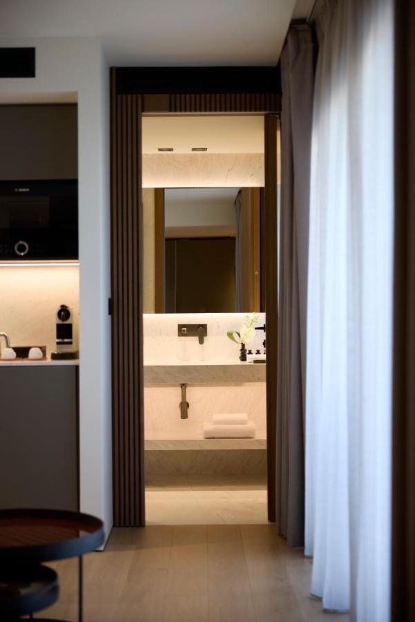 Dusit Suites Hotel Афины Экстерьер фото