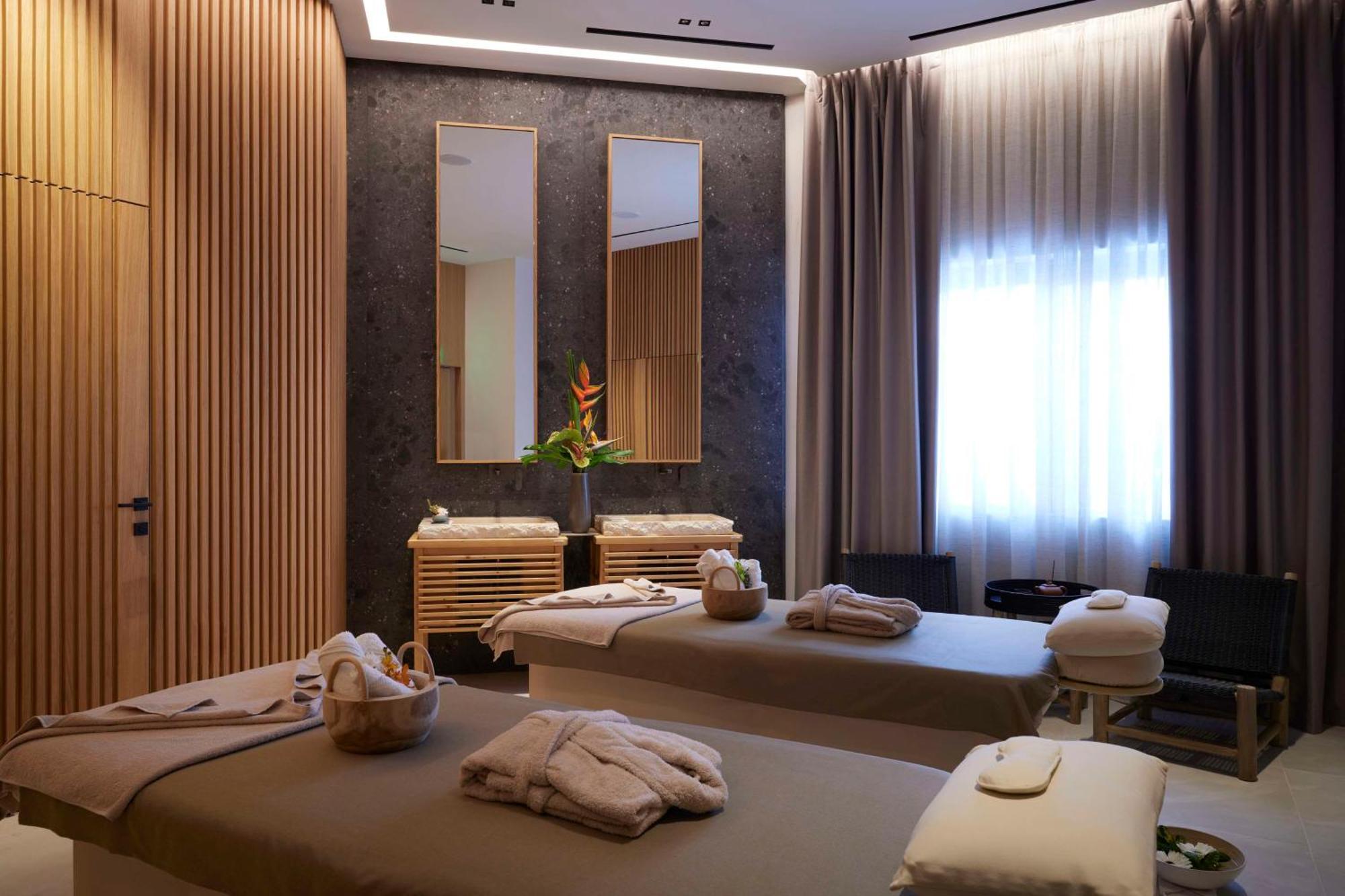 Dusit Suites Hotel Афины Экстерьер фото